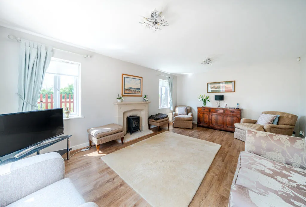 4 bed Detached