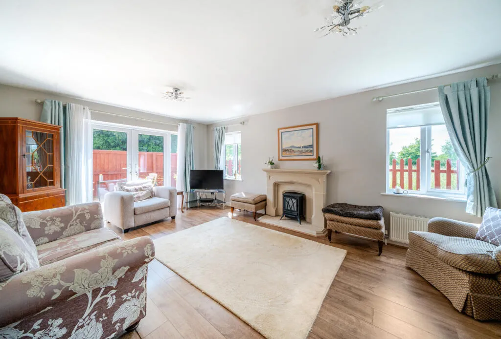 4 bed Detached