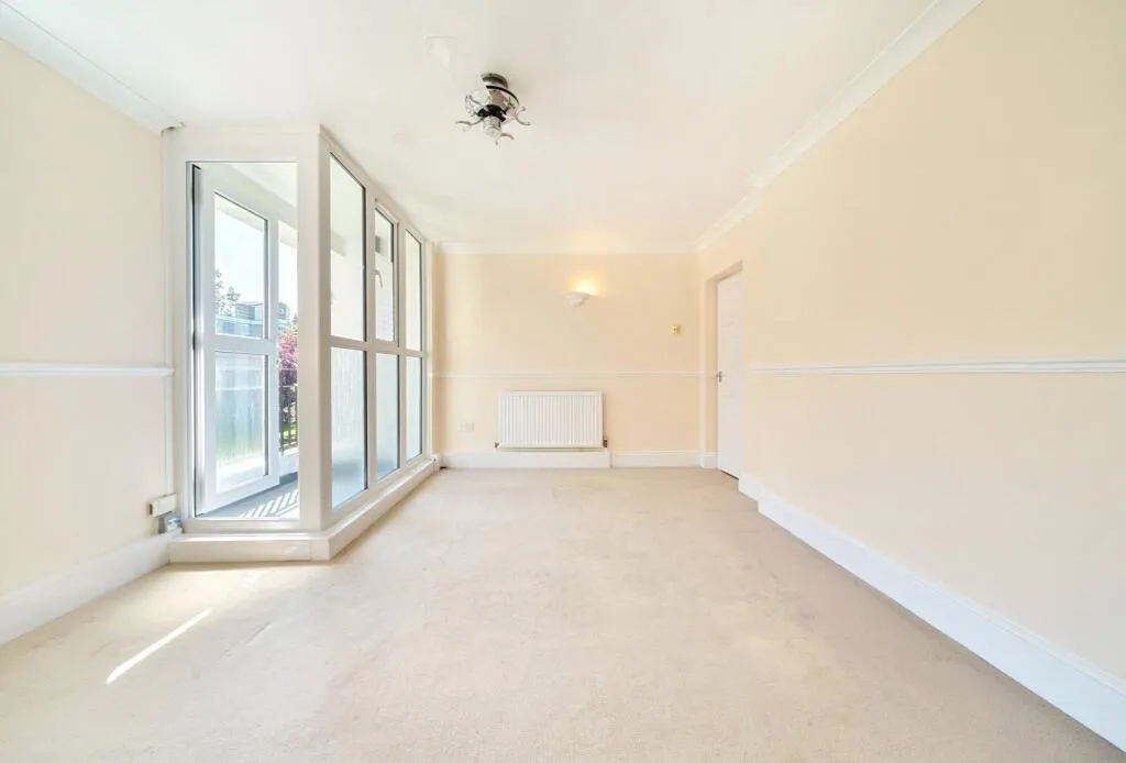 3 bed Apartment