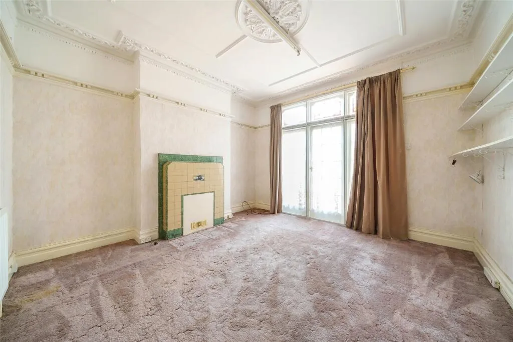 3 bed Terraced