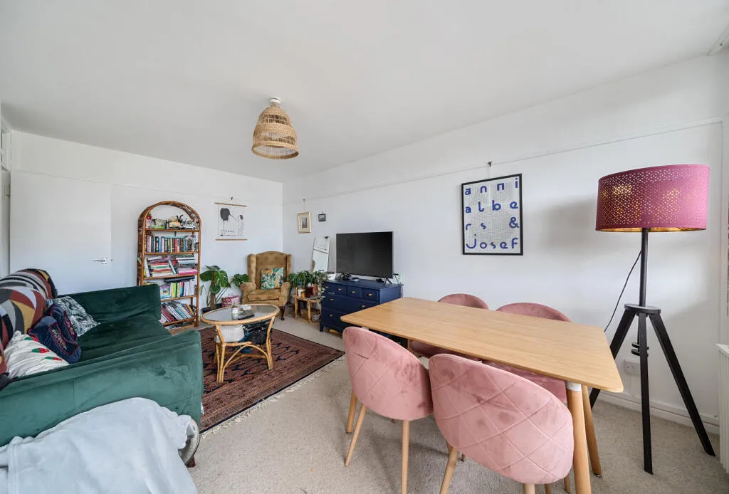 2 bed Apartment