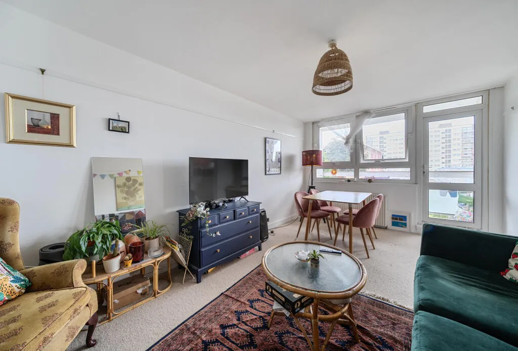 2 bed Apartment