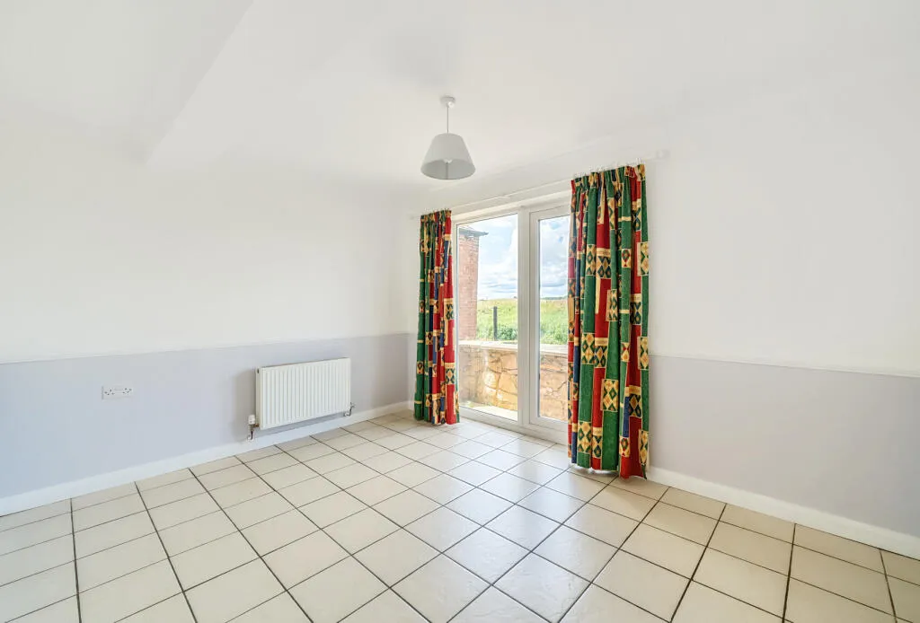 1 bed Ground Flat