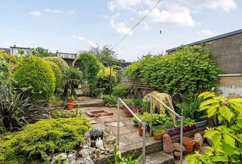 3 bed Terraced