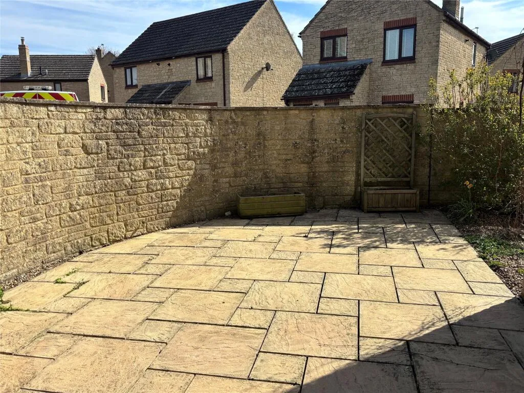 4 bed Detached