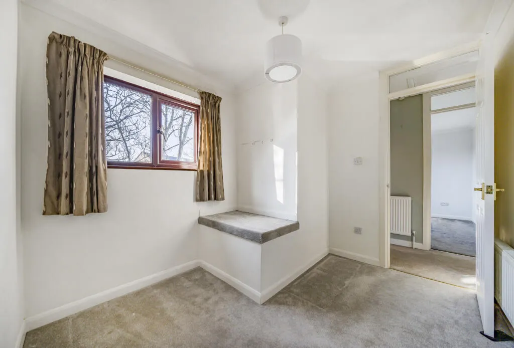 4 bed Detached