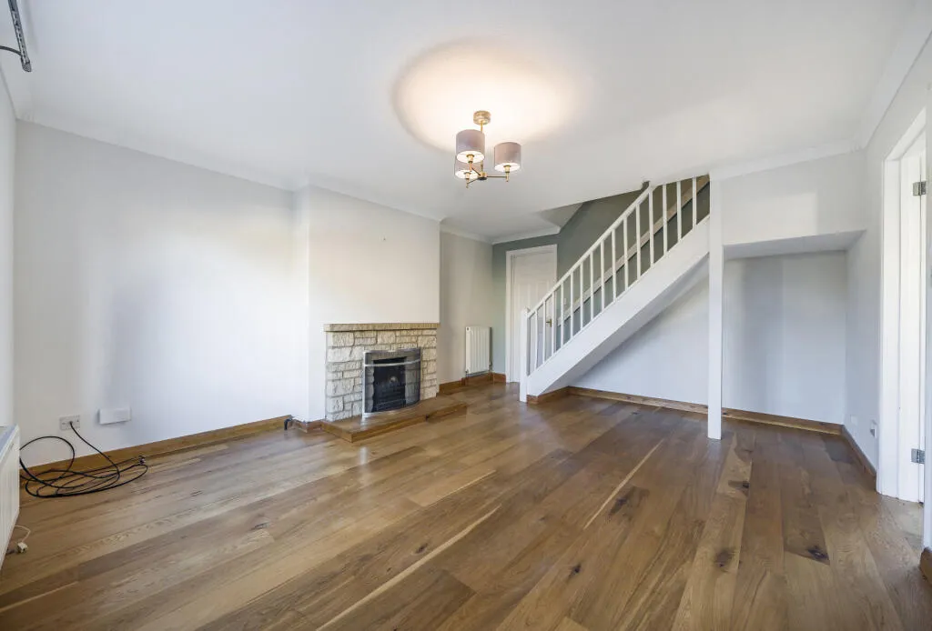 4 bed Detached