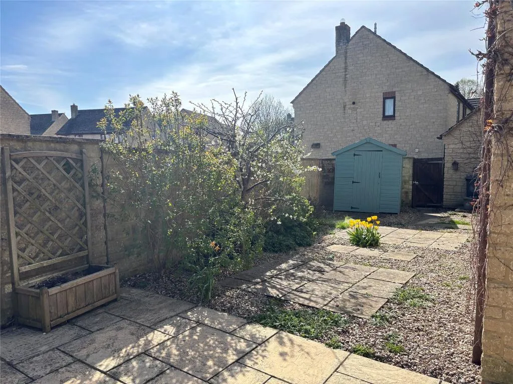 4 bed Detached