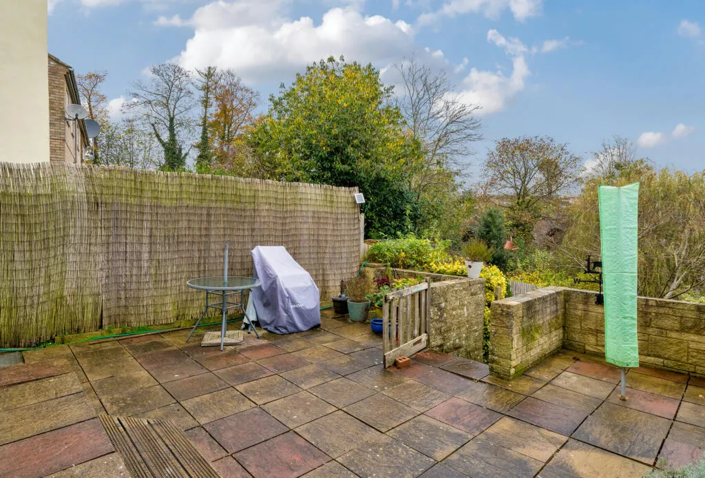 2 bed Semi-Detached