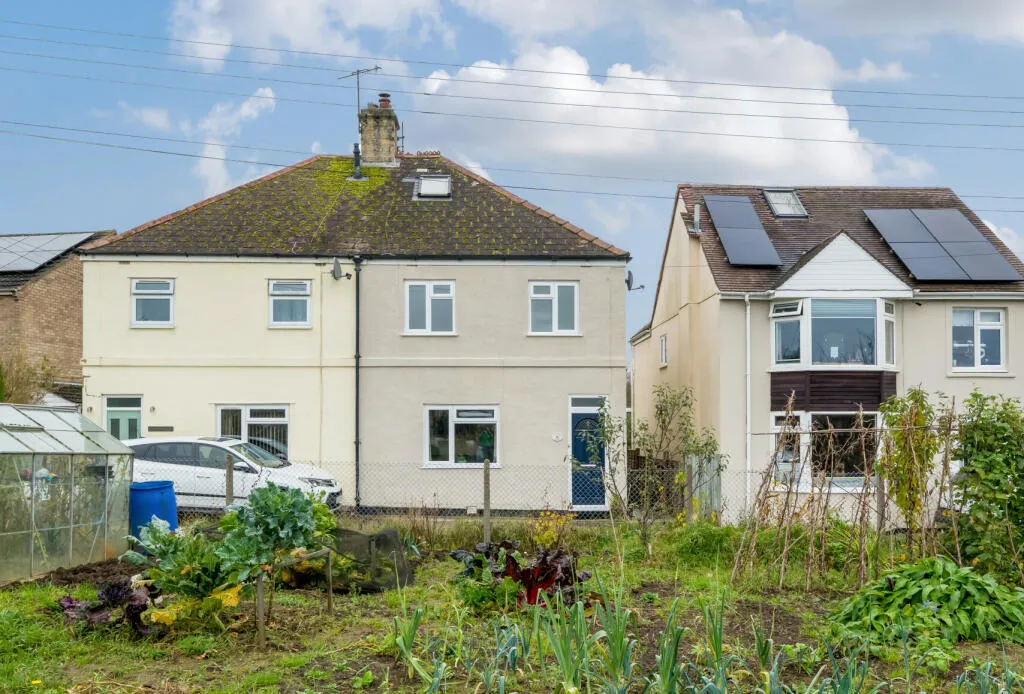 2 bed Semi-Detached