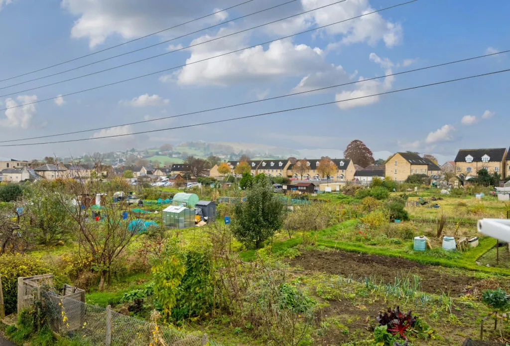 2 bed Semi-Detached