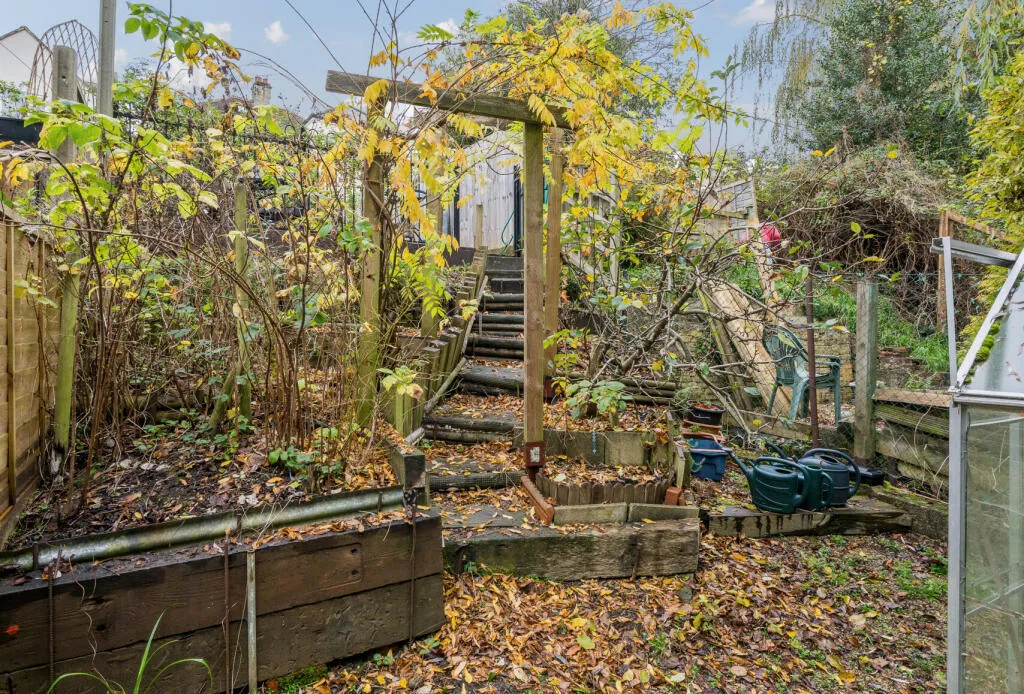 2 bed Semi-Detached
