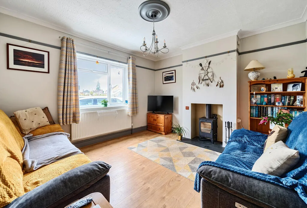 2 bed Semi-Detached