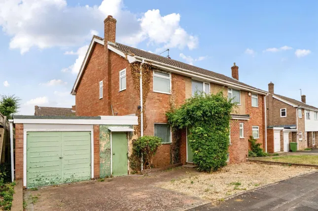3 bed Semi-Detached