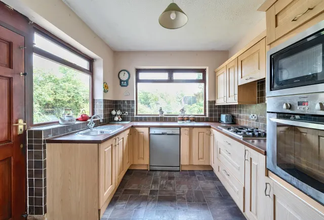 2 bed Detached Bungalow