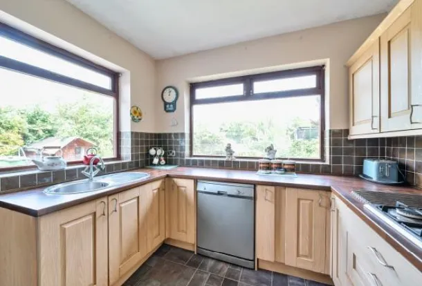 2 bed Detached Bungalow