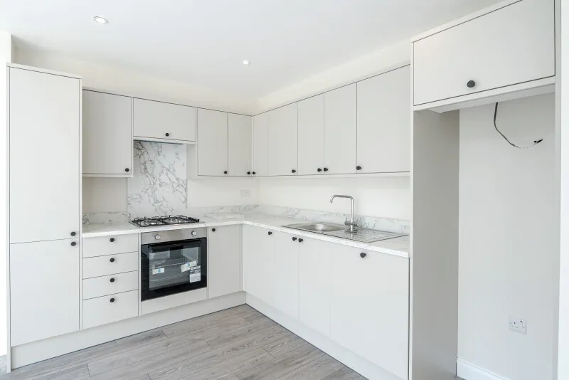 4 bed End of Terrace