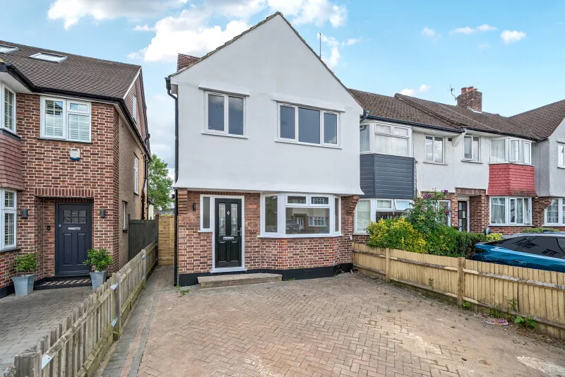 4 bed End of Terrace