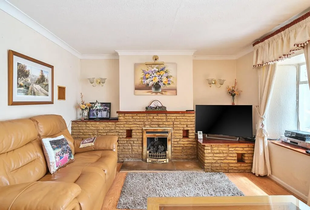 3 bed Semi-Detached