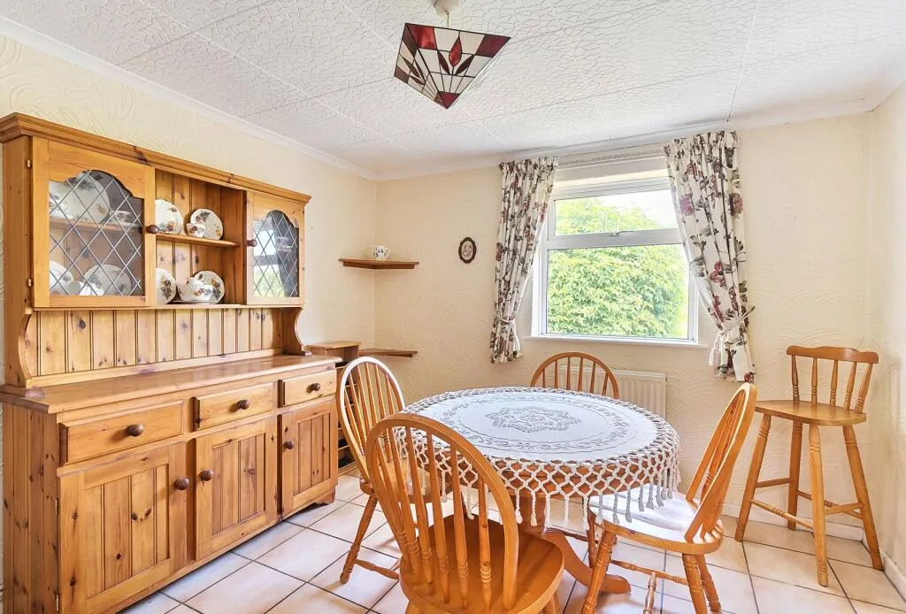 3 bed Semi-Detached