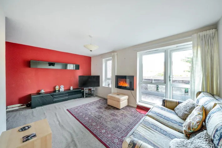 3 bed Maisonette