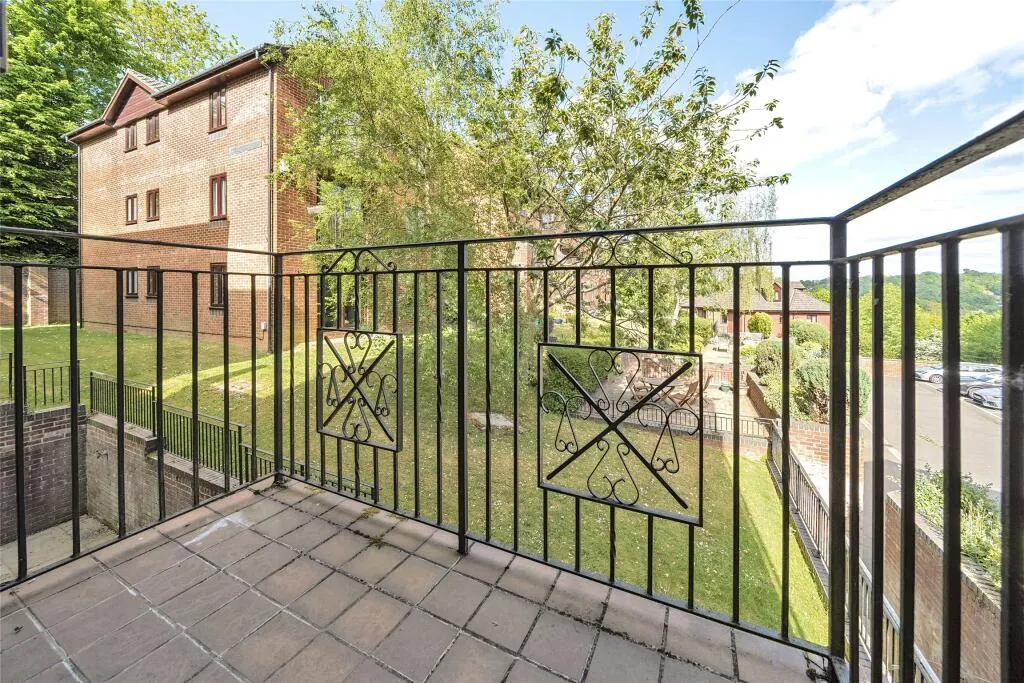 3 bed Maisonette