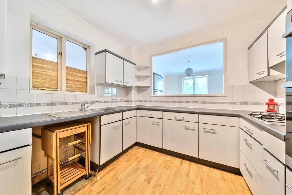 3 bed Maisonette