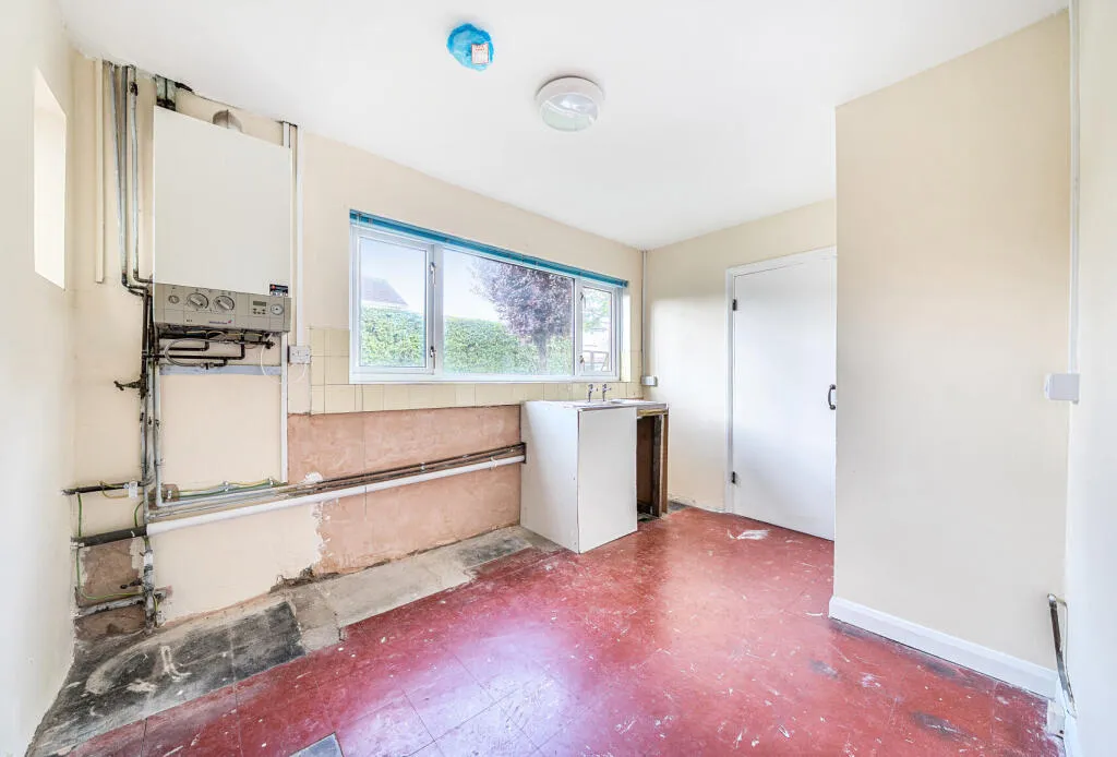4 bed Detached