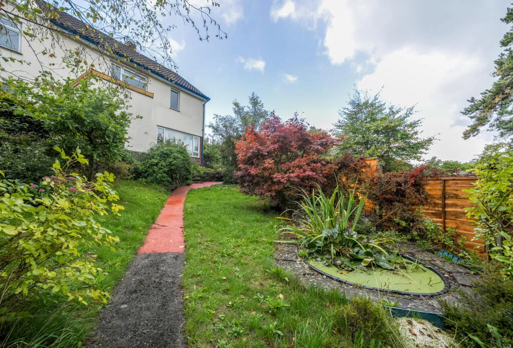 4 bed Detached