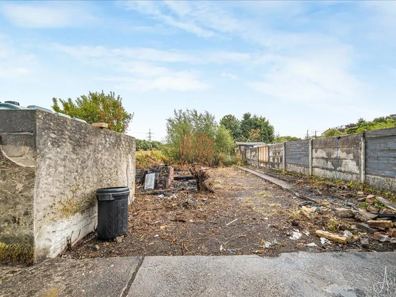 Dulais Gardens, Seven Sisters, Neath, West Glamorgan, SA10 9DA - Online Auctions