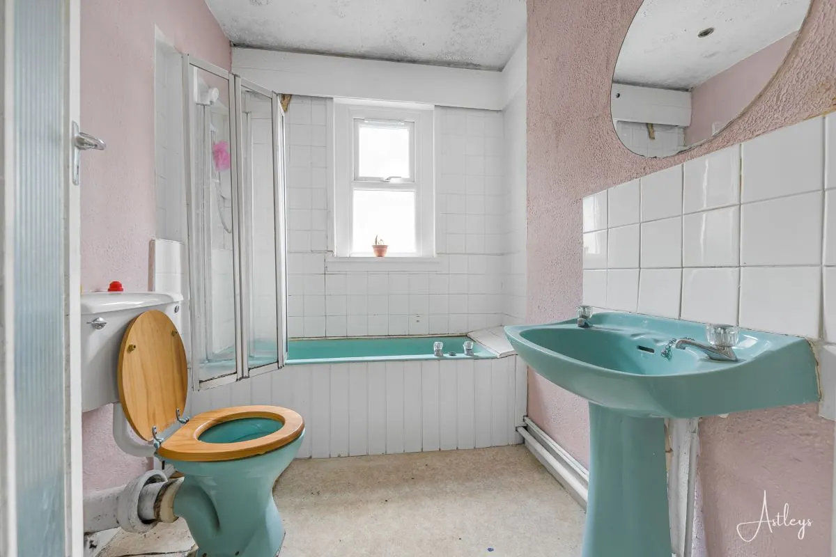 Oaklands Terrace, Mount Pleasant, Abertawe, Swansea, SA1 6JJ - Online Auctions