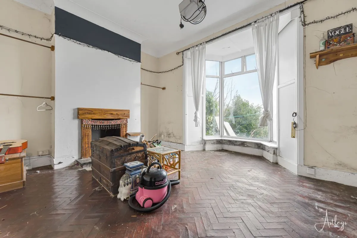Oaklands Terrace, Mount Pleasant, Abertawe, Swansea, SA1 6JJ - Online Auctions
