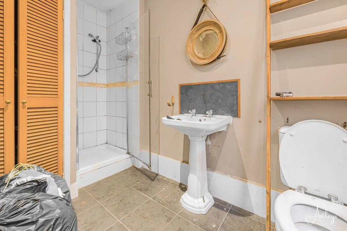 Oaklands Terrace, Mount Pleasant, Abertawe, Swansea, SA1 6JJ - Online Auctions
