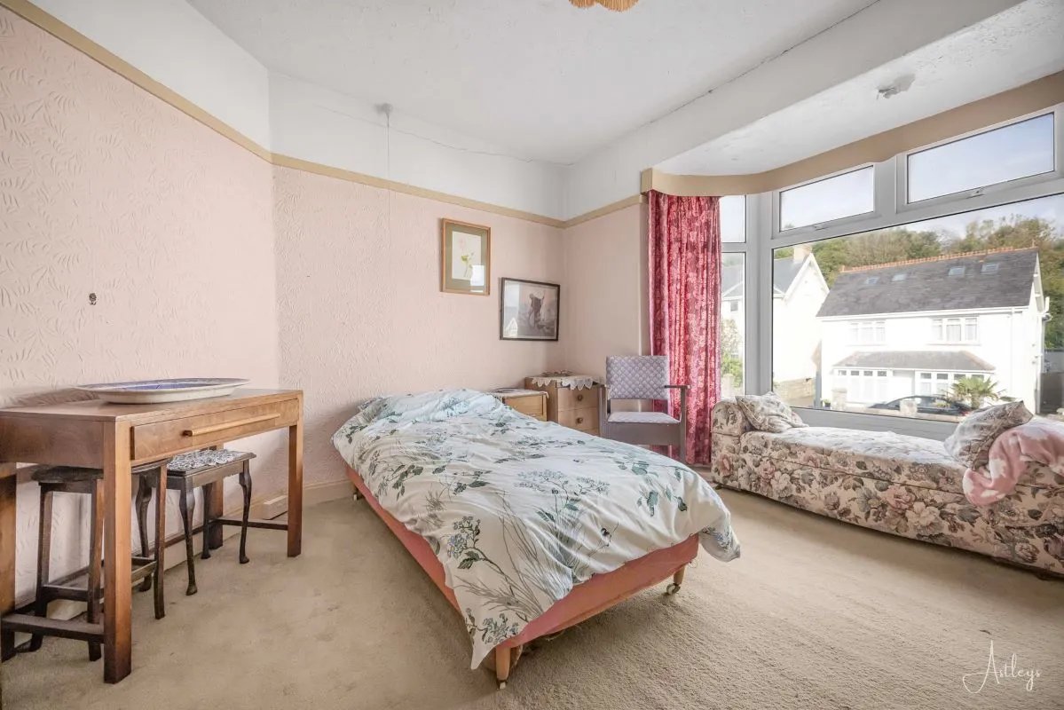 Castle Avenue, Mumbles, Swansea, West Glamorgan, SA3 4BA - Online Auctions