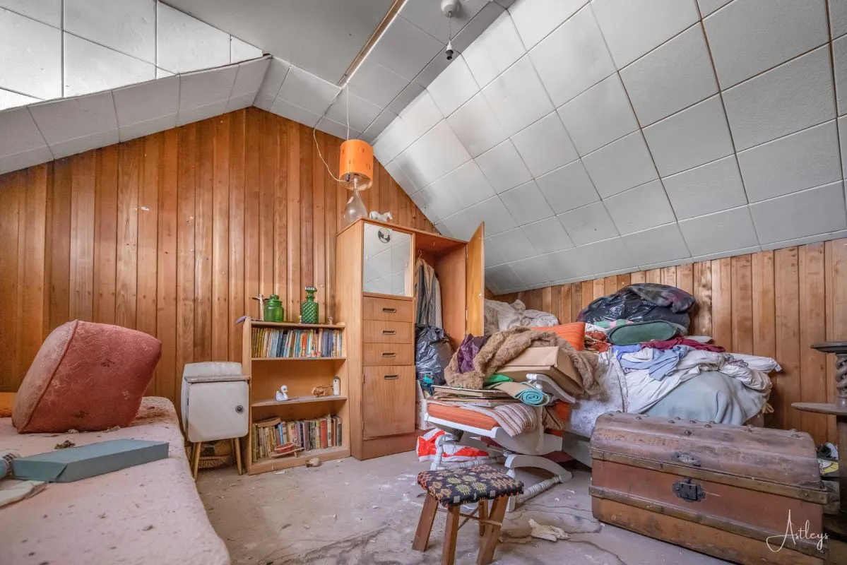 Castle Avenue, Mumbles, Swansea, West Glamorgan, SA3 4BA - Online Auctions