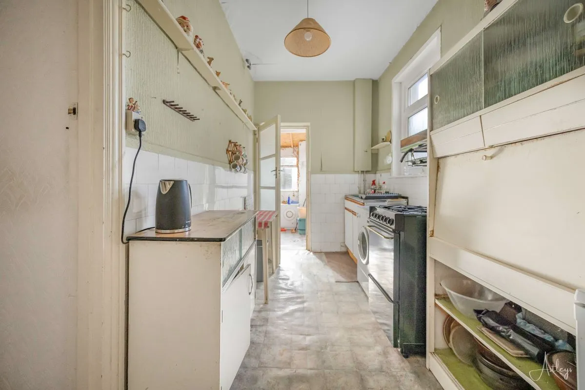 Castle Avenue, Mumbles, Swansea, West Glamorgan, SA3 4BA - Online Auctions