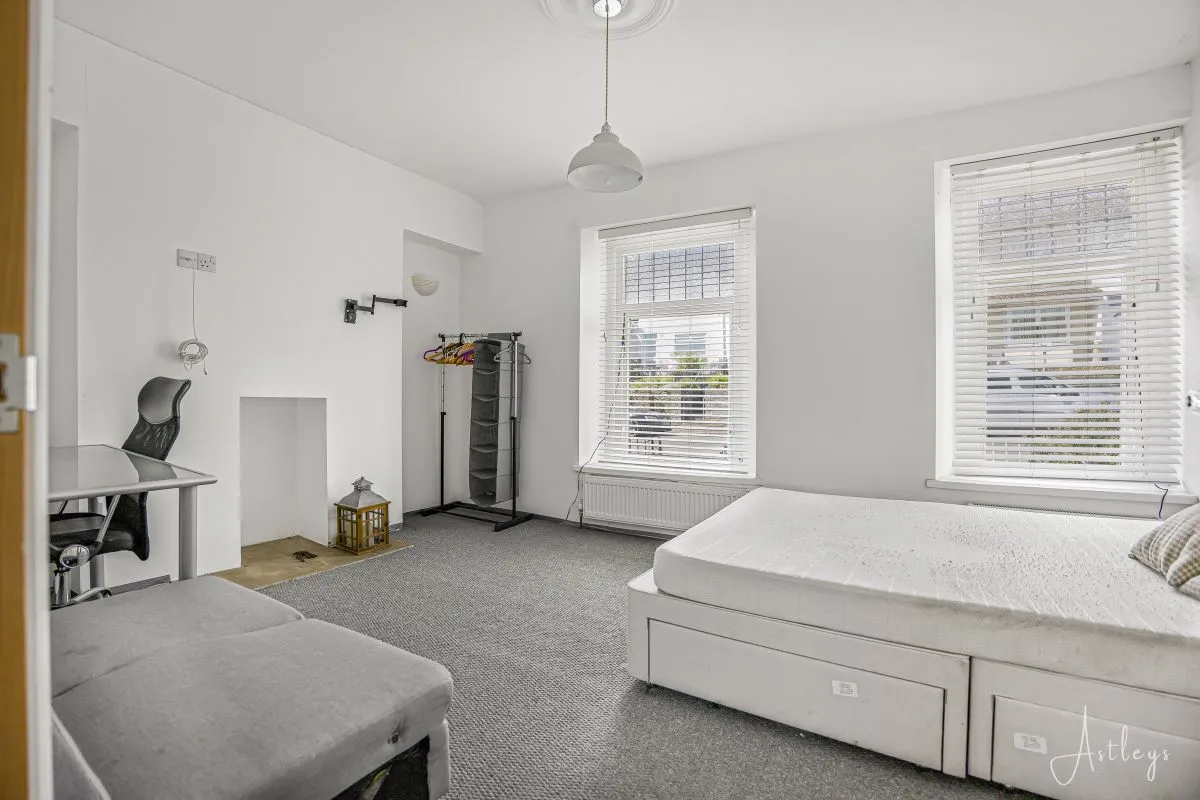 Hewson Street, Mount Pleasant, Swansea, West Glamorgan, SA1 6HS - Online Auctions