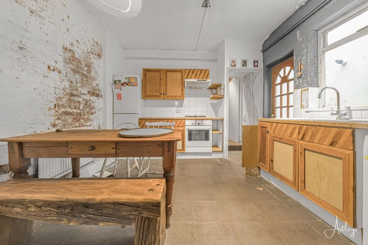 Oaklands Terrace, Mount Pleasant, Swansea, SA1 6JJ - Online Auctions