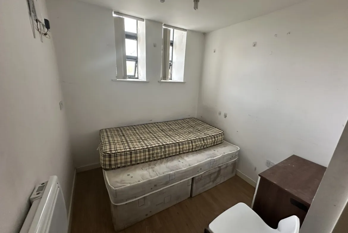 Flat 26, Grattan House Sunbridge Road BD1 2PF | Auction Agent Land and Property Auction House UK