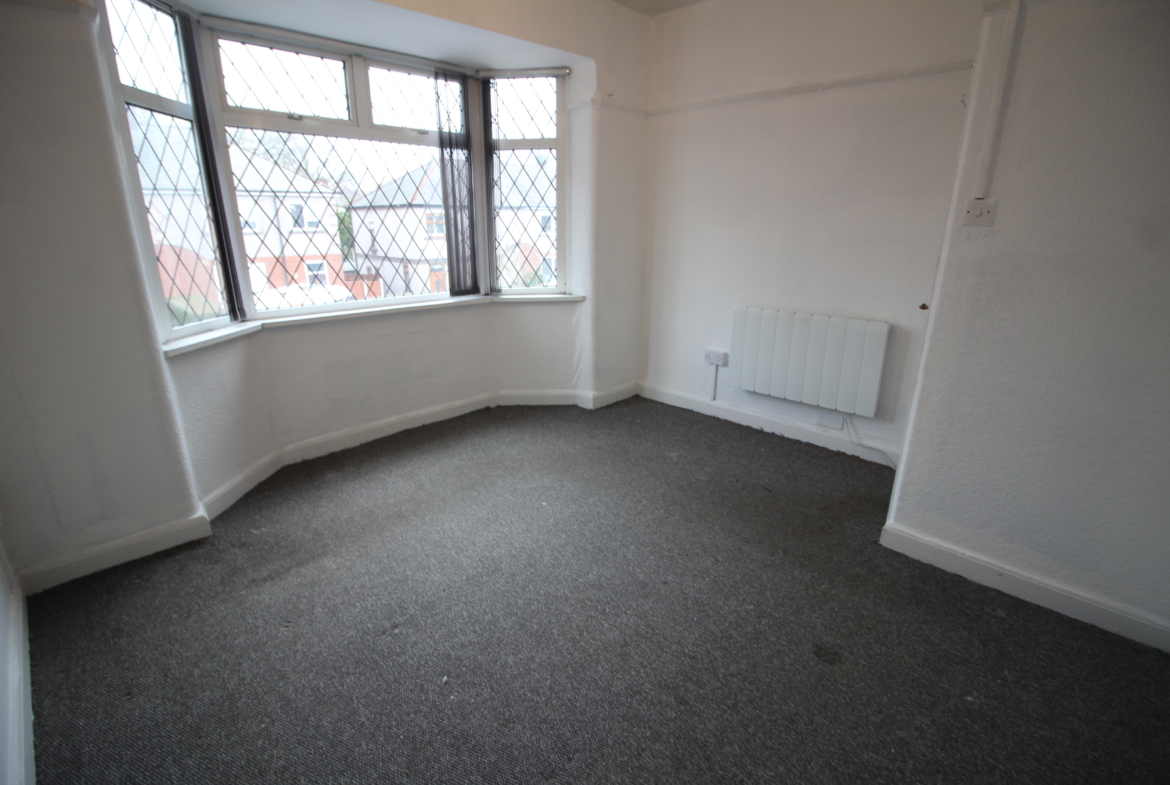 151 Jubilee Road, Middleton, Greater Manchester, M24 2LY – Auction Agent Land and Property Auction House UK