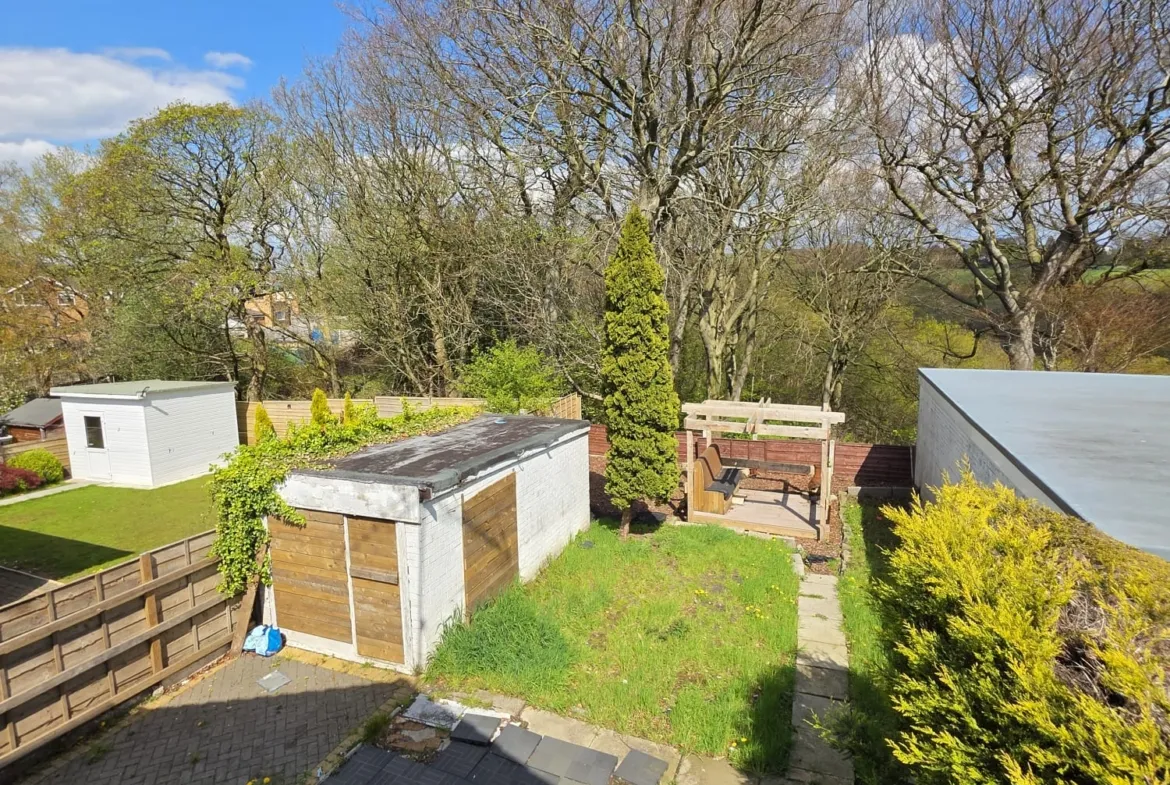 42 Elmpark Way, Rochdale OL12 7JQ – Auction Agent Land and Property Auction House UK
