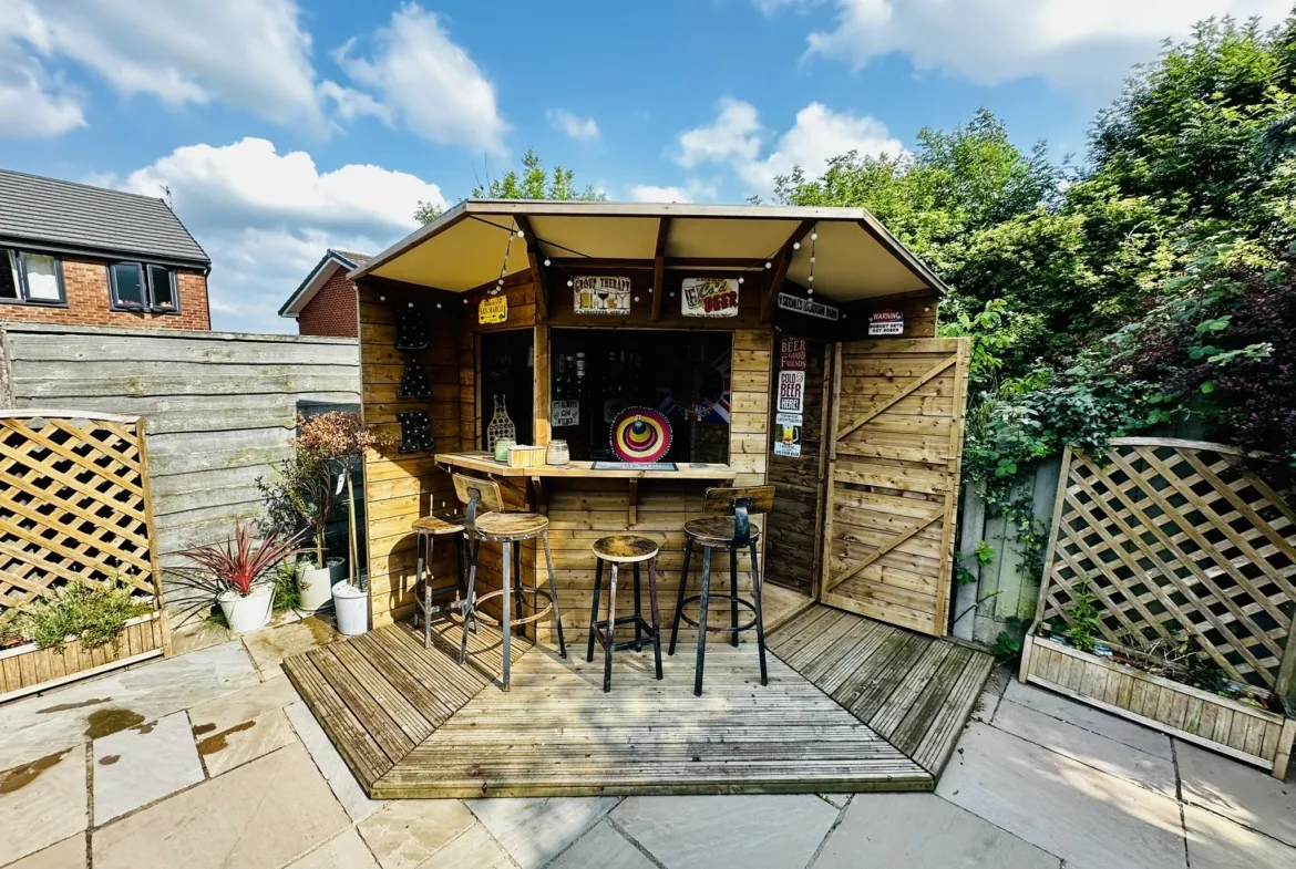 302 Brandlesholme Road, Bury, BL8 1ER | Auction Agent Land and Property Auction House UK