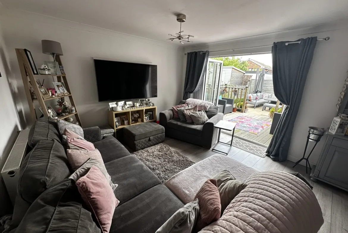 302 Brandlesholme Road, Bury, BL8 1ER | Auction Agent Land and Property Auction House UK