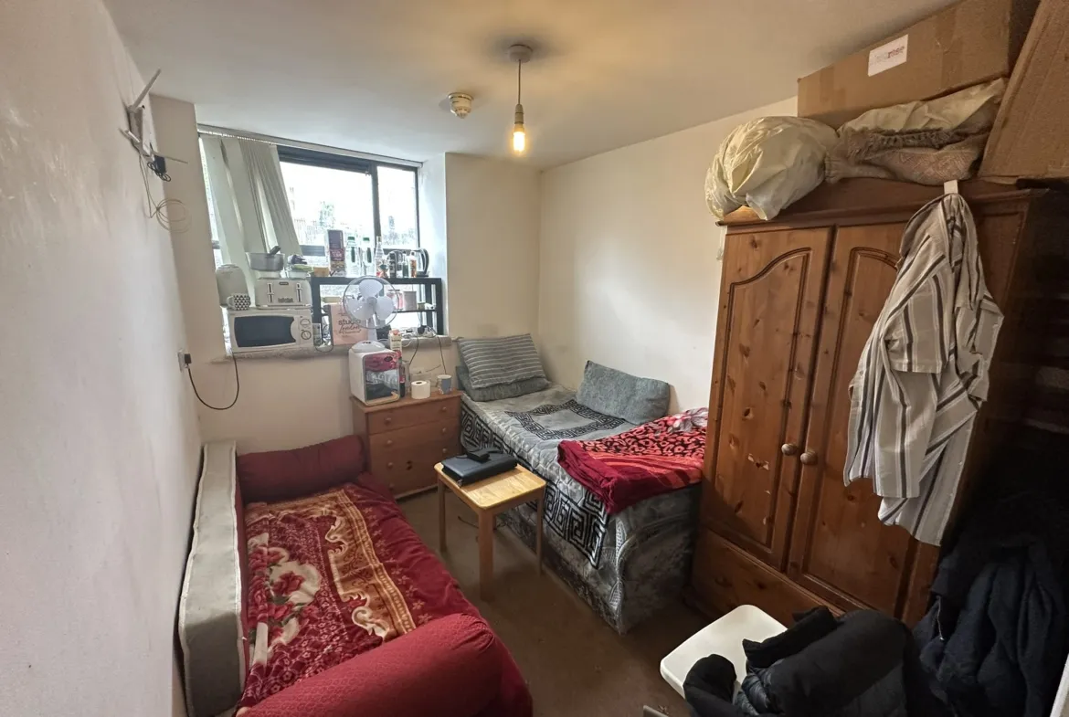 Flat 16, Grattan House Sunbridge Road BD1 2PF | Auction Agent Land and Property Auction House UK
