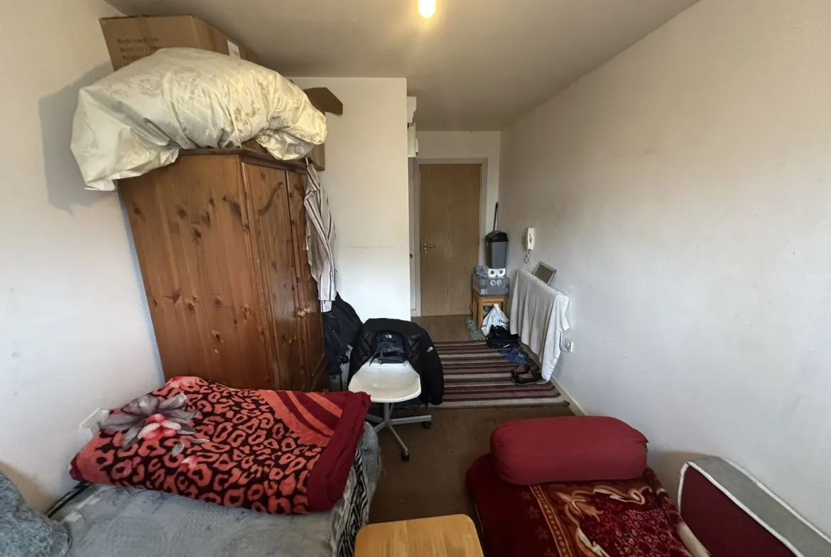 Flat 16, Grattan House Sunbridge Road BD1 2PF | Auction Agent Land and Property Auction House UK