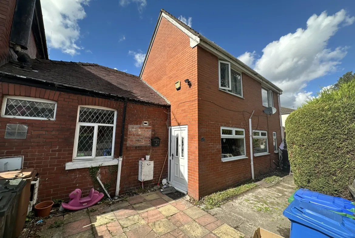 28 Dale Road, Middleton, M24 2NA | Auction Agent Land and Property Auction House UK