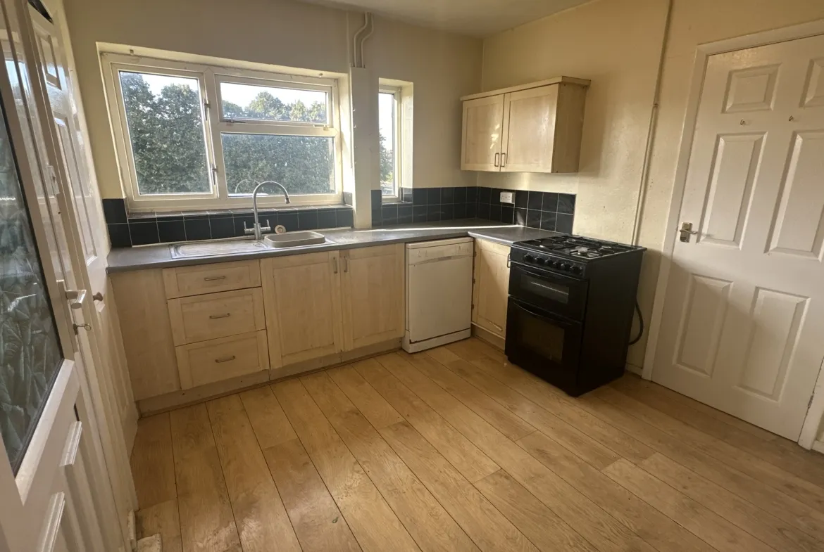5 Coniston Road, Chesterfield S41 8JE | Auction Agent Land and Property Auction House UK