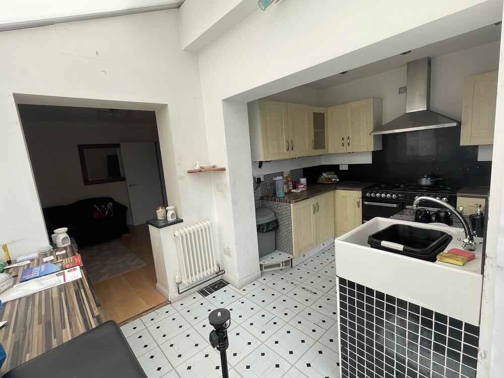 71 Cuxton Road, Rochester, Kent ME2 2BU
