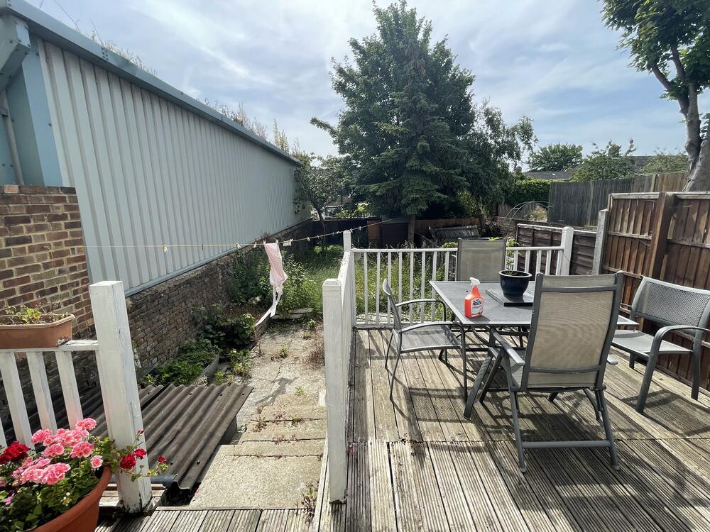 71 Cuxton Road, Rochester, Kent ME2 2BU