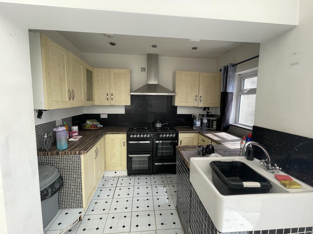 71 Cuxton Road, Rochester, Kent ME2 2BU